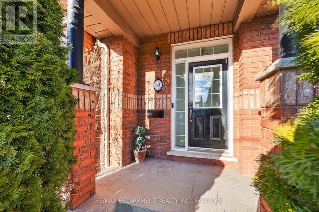 Building Photo - 461 Highway No 8 Hwy