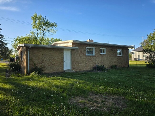 Building Photo - 6161 Westside Saginaw Rd