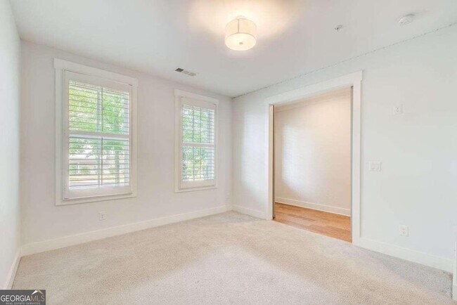 Foto del edificio - 433 Chandler Ln