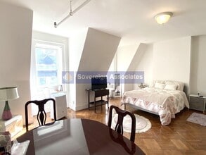 Building Photo - 309 W 107th St