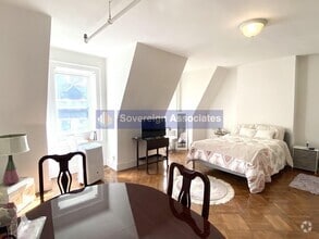 Building Photo - 309 W 107th St