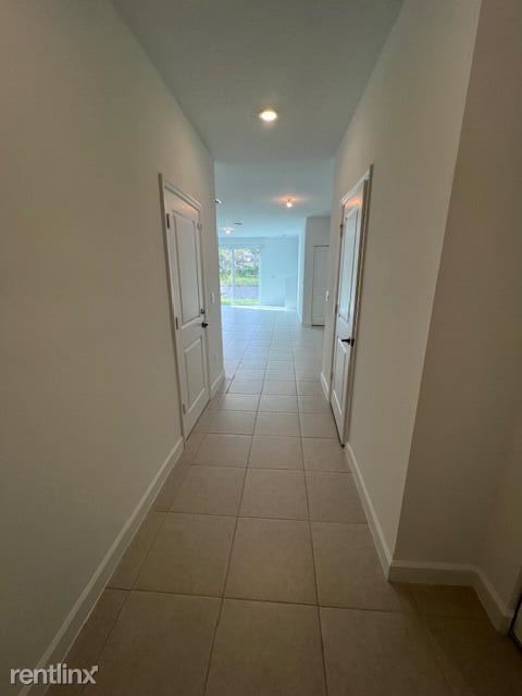 Building Photo - 3 br, 2.5 bath House - 5415 Flannigan Way