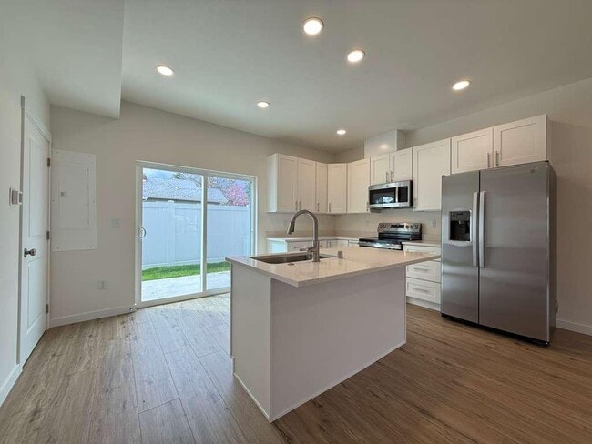 Foto del edificio - 3925 E 32nd Ave