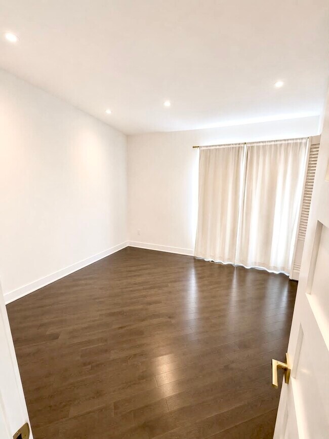 Foto del edificio - 600 Le Parc Cir