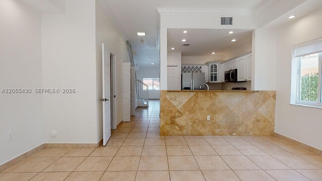 Foto del edificio - 323 SW 36th Ave