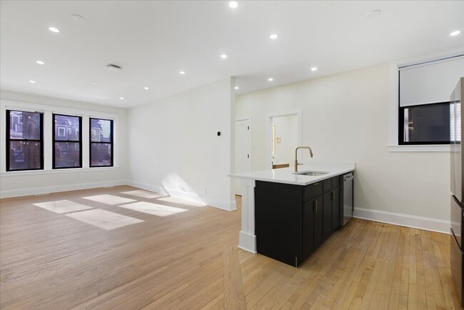 Foto del edificio - 4638 N Hamilton Ave