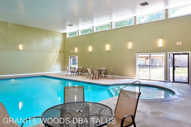 Foto del edificio - 3925 Lancaster Ln N