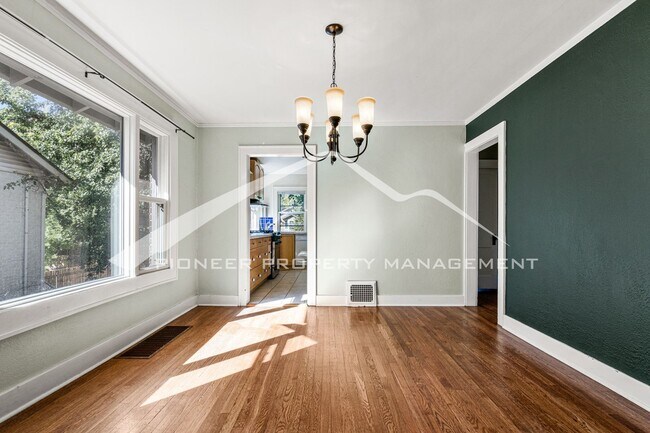 Building Photo - Spacious Home near Washington Park with AC!