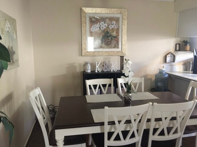 Dinning room - 3559 Papaya Way