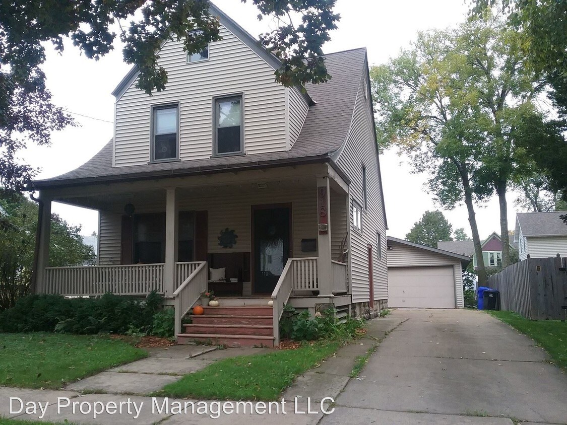 Primary Photo - 3 br, 1 bath House - 918 E. North St.