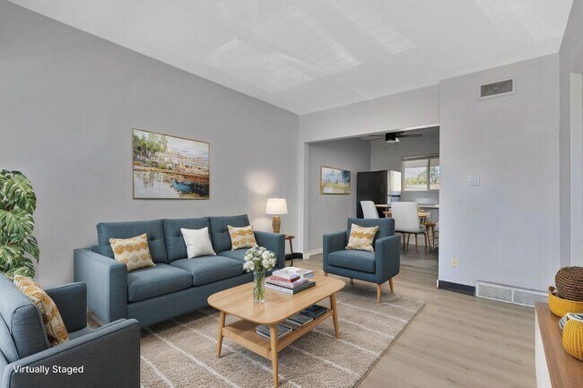 Foto del edificio - 464 E Norwich Ave