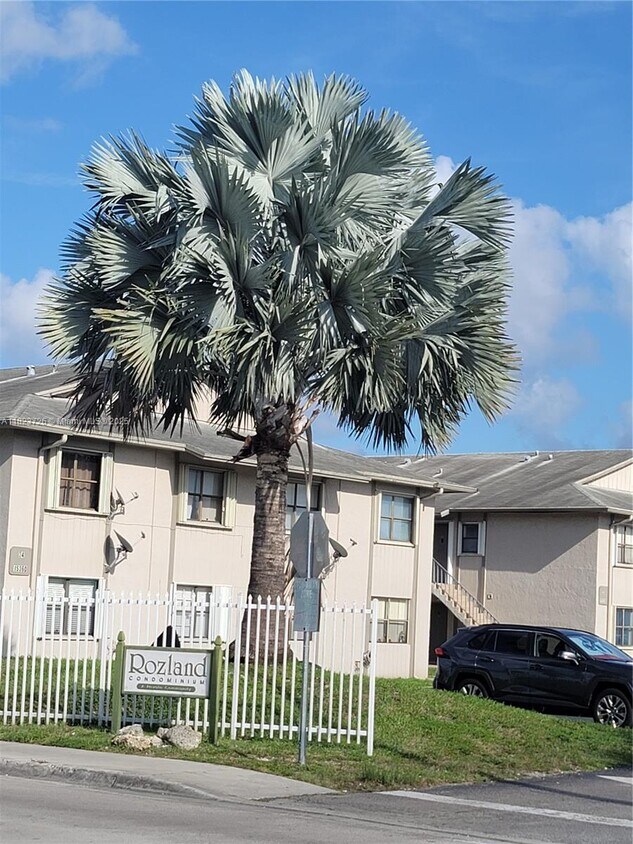 Foto principal - 15354 SW 72nd St