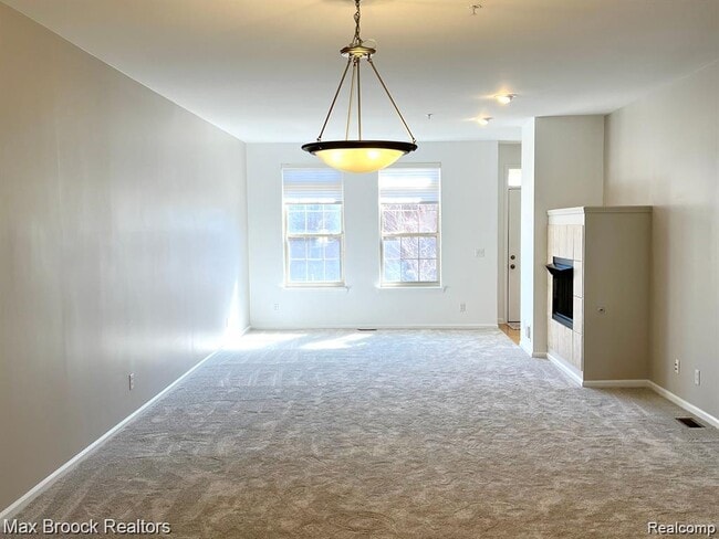 Building Photo - 3111 Camden Dr