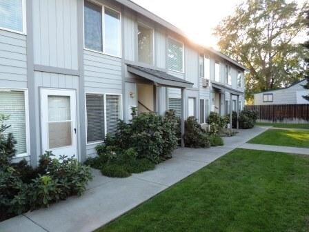 Building Photo - 1410 W Prasch Ave