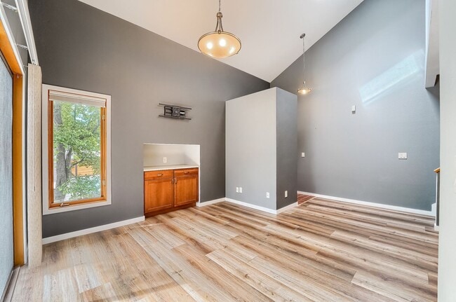 Building Photo - 2 Bedroom Condo in Boulder