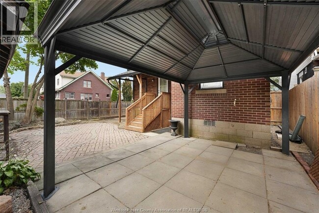 Building Photo - 1605 Dougall Ave