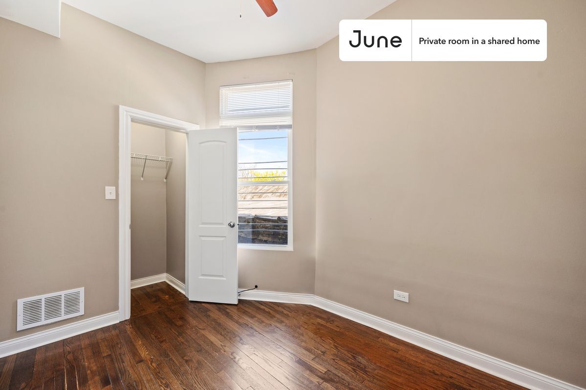 Private bedroom in 3 bed/1 bath Home - Private bedroom in 3 bed/1 bath Home