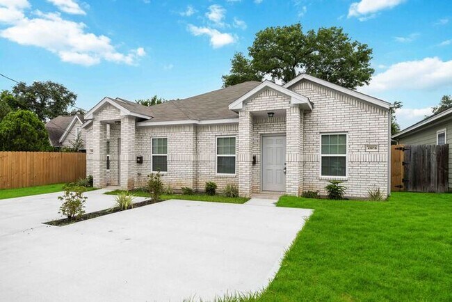 Foto del edificio - Charming 2 beds 2 baths in Houston!