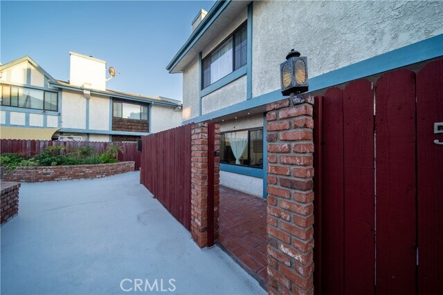 Foto del edificio - 4229 W Rosecrans Ave