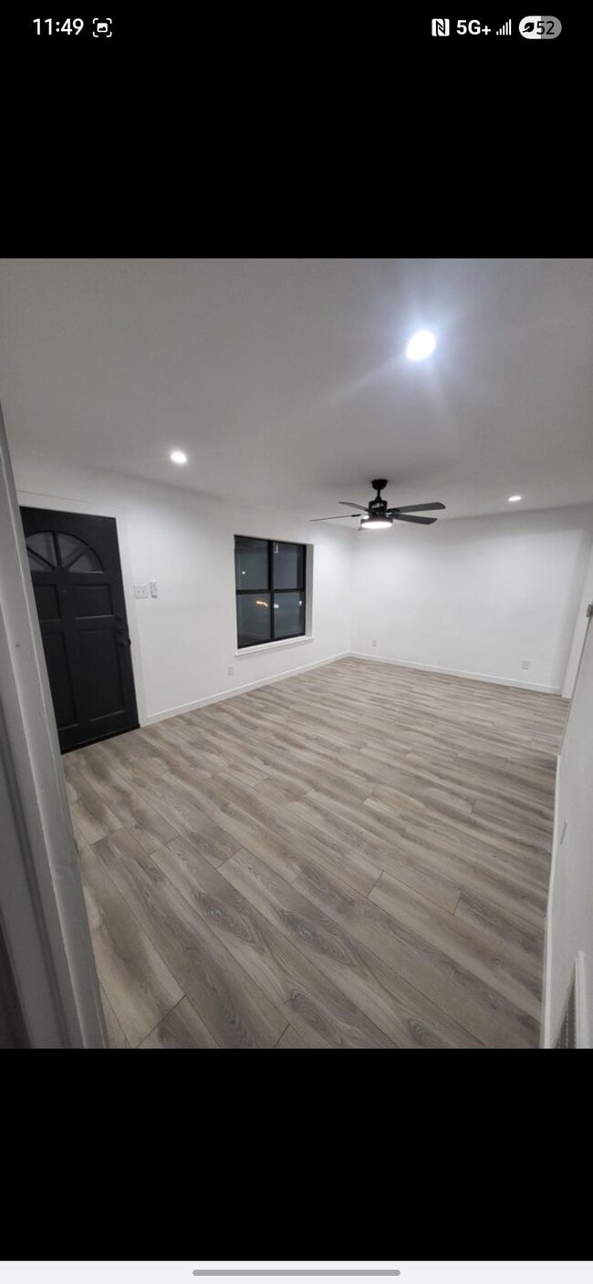 Foto del edificio - 3209 Sidney Dr