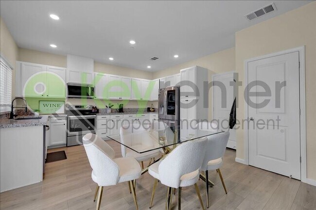 Foto del edificio - 3843 Bridgemeadow Way