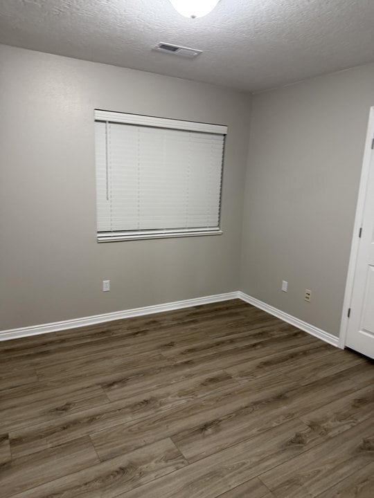 Building Photo - 1530 Westbury Way