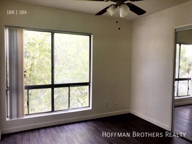 Foto del edificio - 151 N Hoover St