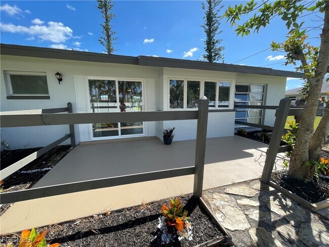 Foto del edificio - 253 SE 46th Ter