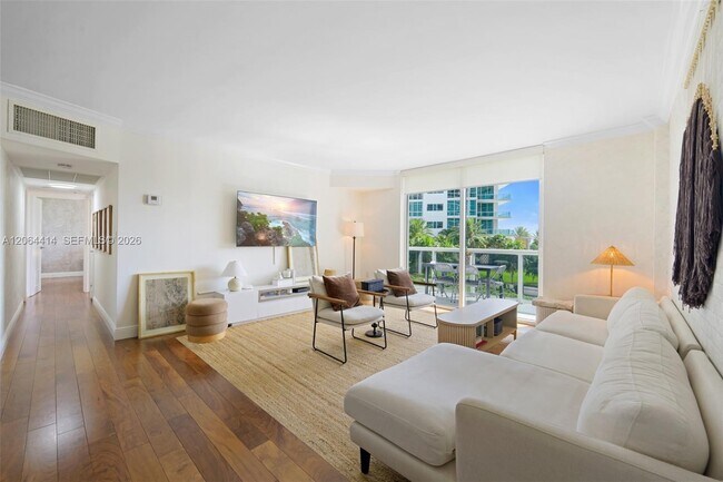 Foto del edificio - 10275 Collins Ave