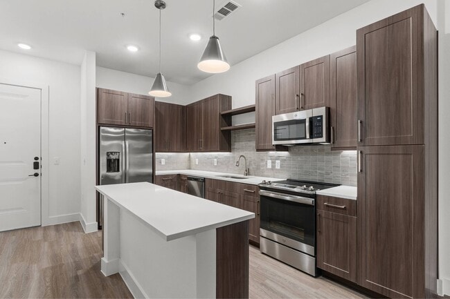 Building Photo - Ovation at Galatyn Park