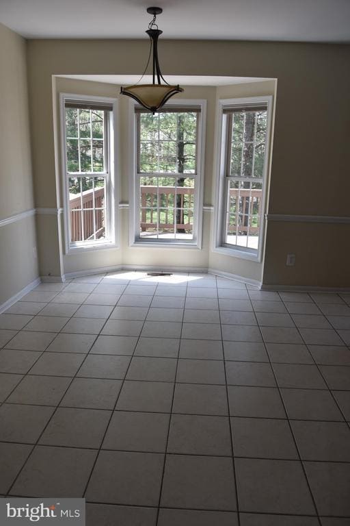 Building Photo - 44037 Kings Arms Square