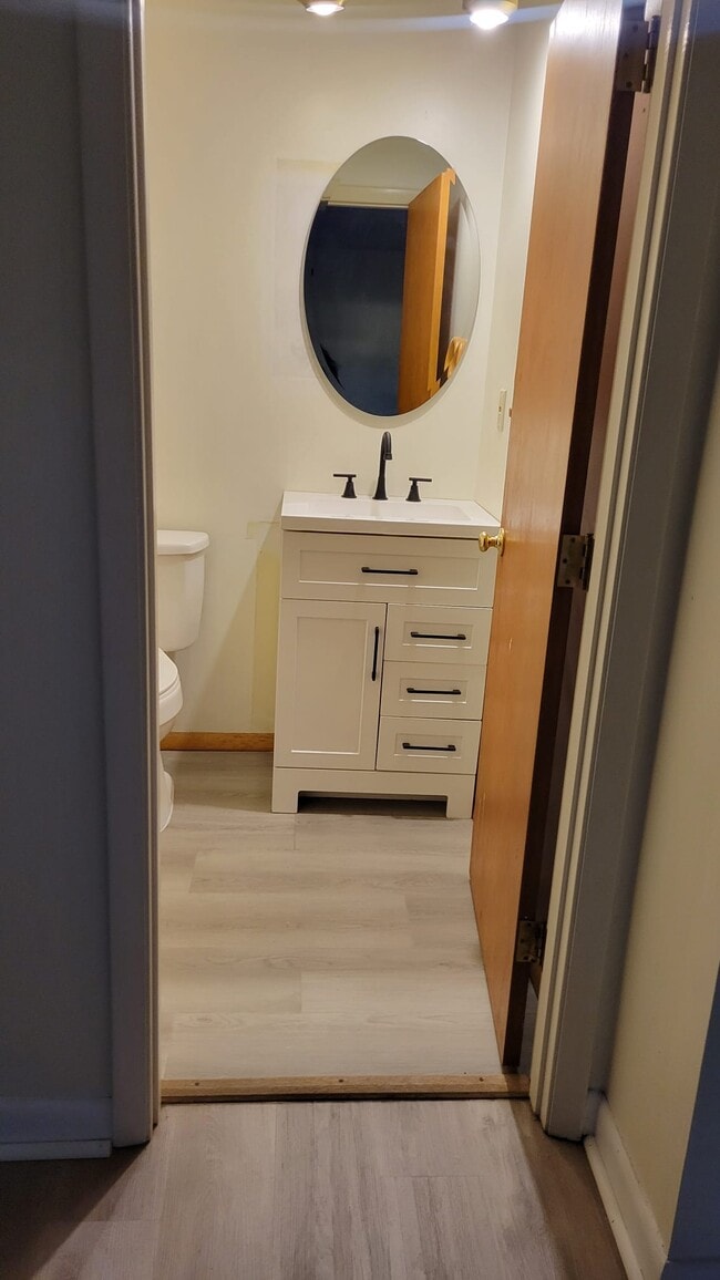 Foto del edificio - 3 Shadowbrook Ln