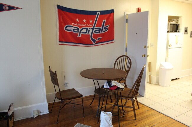 Foto del edificio - 903 Beacon St