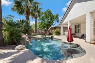 Building Photo - 2403 E Dogwood Dr
