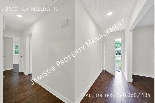 Photo - 2400 Fox Hollow Rd House