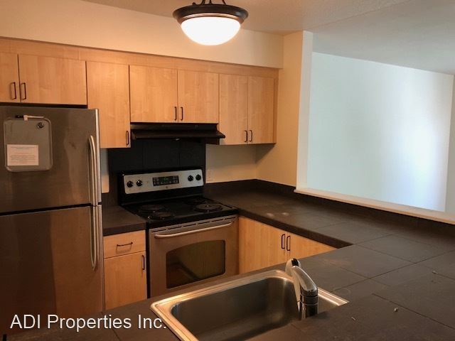 Building Photo - 2 br, 2 bath House - 1535 SW Clay Street #106