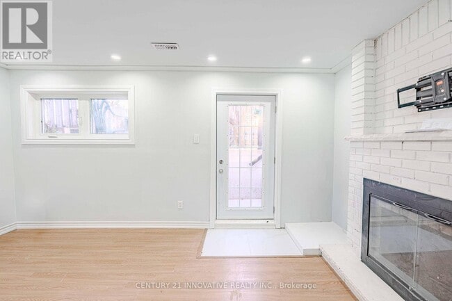 Building Photo - 56 Foxacre Row