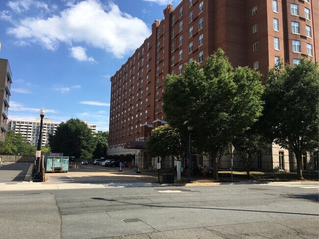 Foto del edificio - 4300 N Carlin Springs Rd