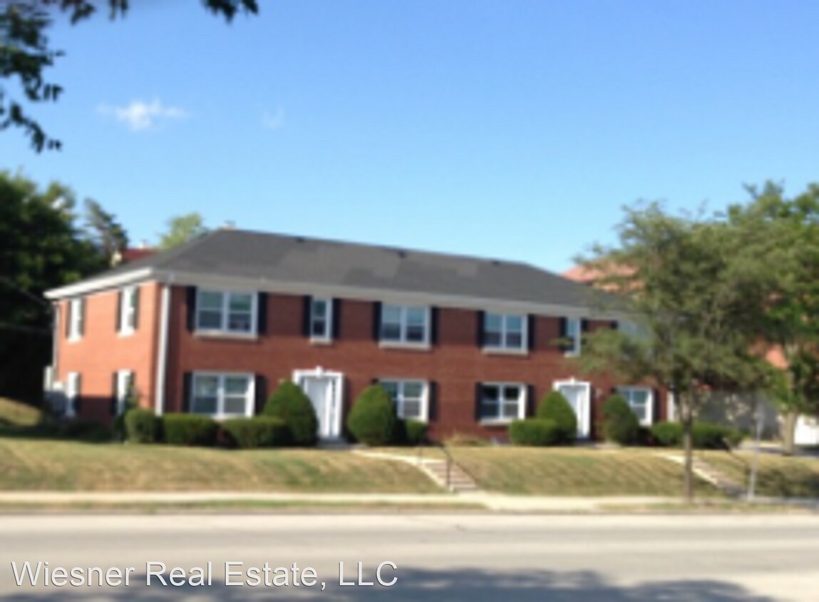 Primary Photo - 8904-8924 W Bluemound Rd