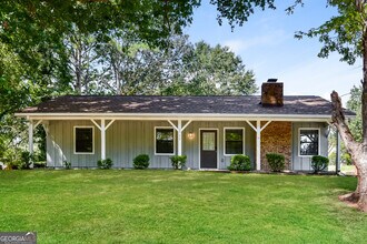 Building Photo - 2755 Stanton Woods Dr SE