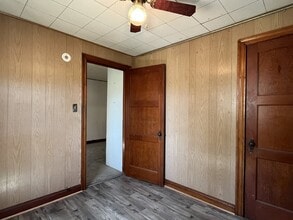 Building Photo - 910 S Adams St