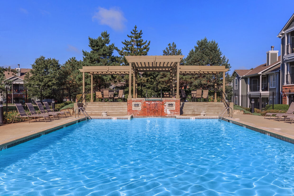 Primary Photo - Somerset Oaks Apartment Homes