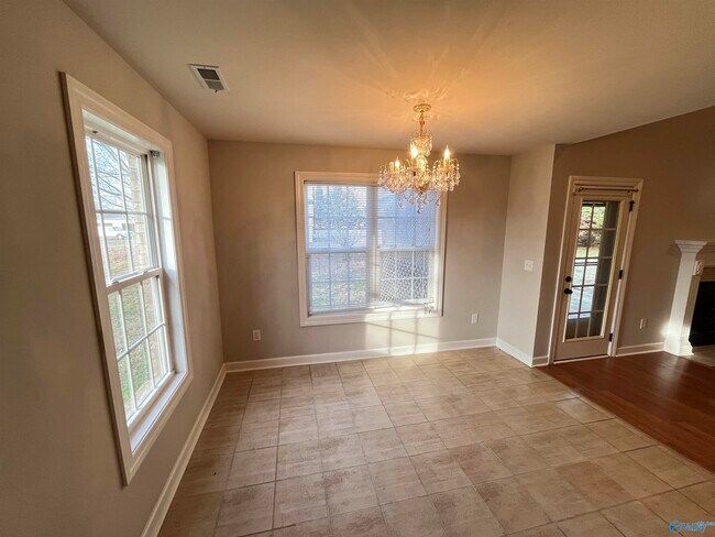 Foto del edificio - 117 Hubert Rd