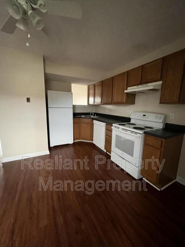 Building Photo - 231 John Sutherland Dr