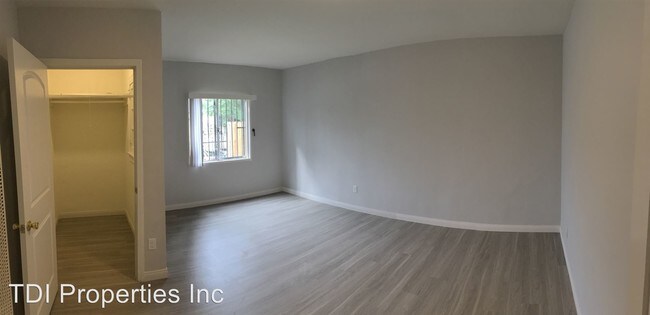 Building Photo - 1014 N El Centro Ave