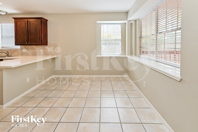 Foto del edificio - 2614 Spring Bend Dr