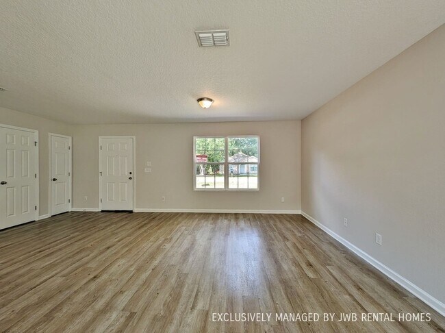 Building Photo - 5733 Carver Cir