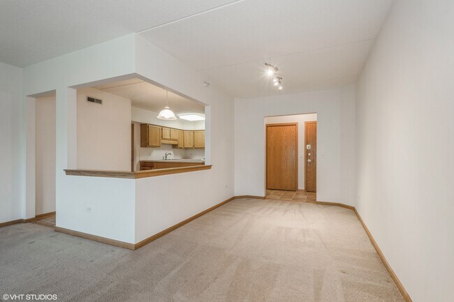 Foto del edificio - 5005 Warren St