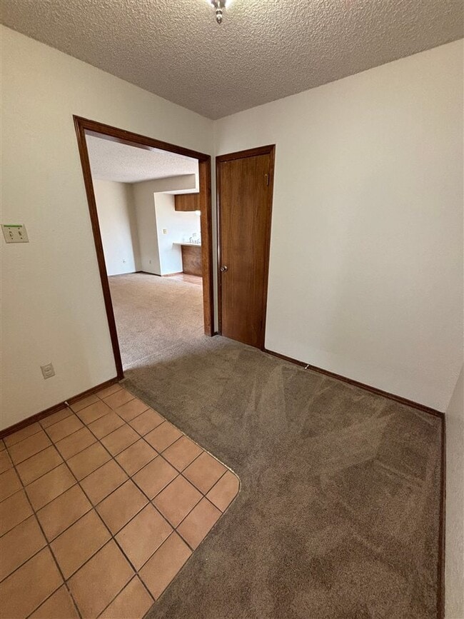 Building Photo - 901 NE Tortoise Dr