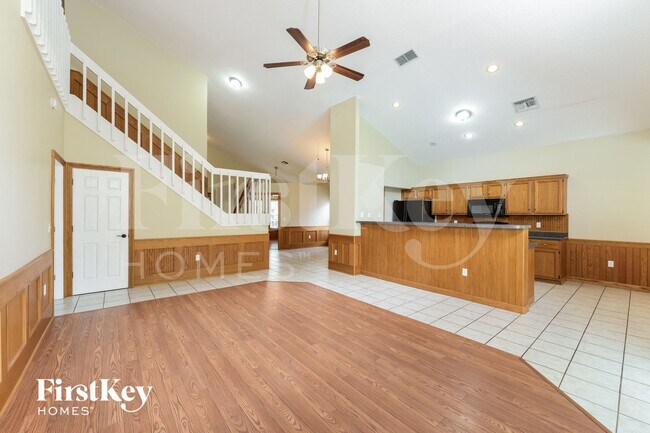 Foto del edificio - 870 Stone Chapel Ct